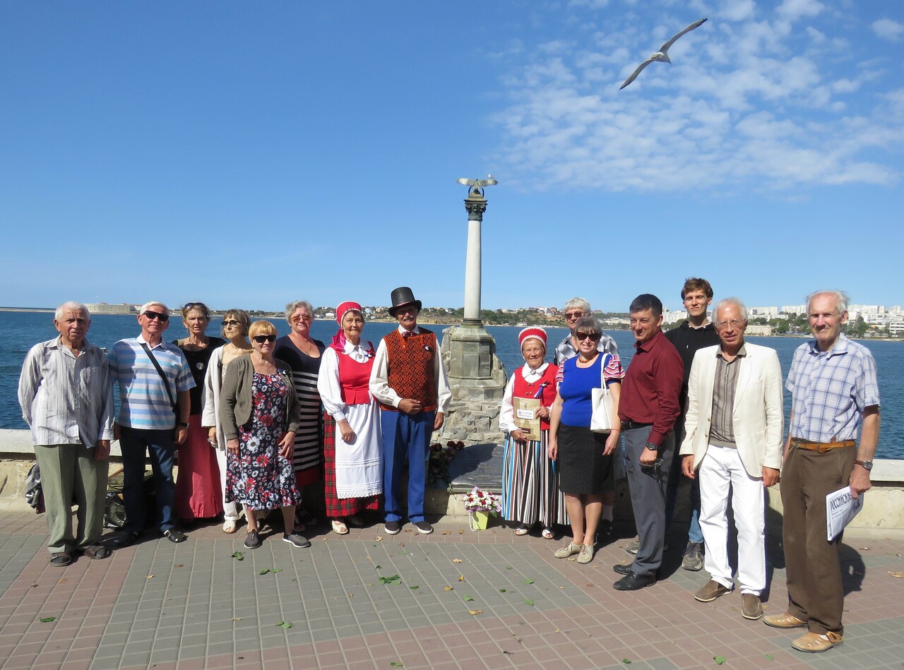 115 лет памятнику Затопленным кораблям